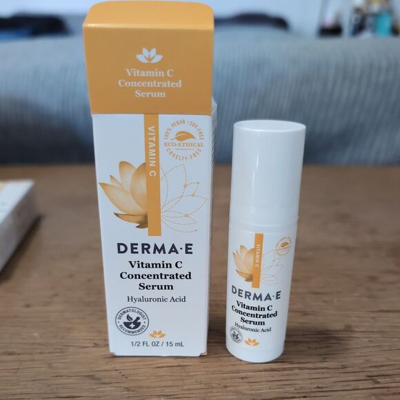 Derma.E Vitamin C Concentrated Serum with Hyaluronic Acid, 0.5 oz - Picture 1 of 7
